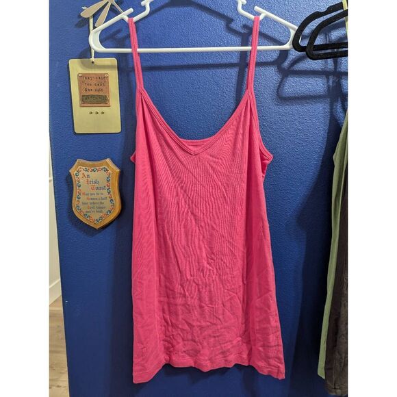 🌈5/25 Trio of Cami / Layering Tanks! - Picture 6 of 15